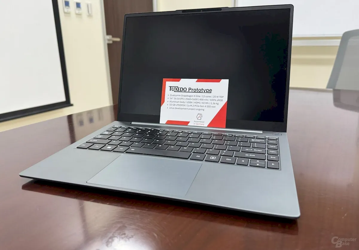 Schenker exibiu um laptop Linux com Snapdragon X Elite