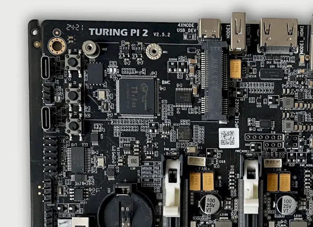 Turing Pi 2.5, uma placa de cluster mini ITX por US$ 259 ou mais